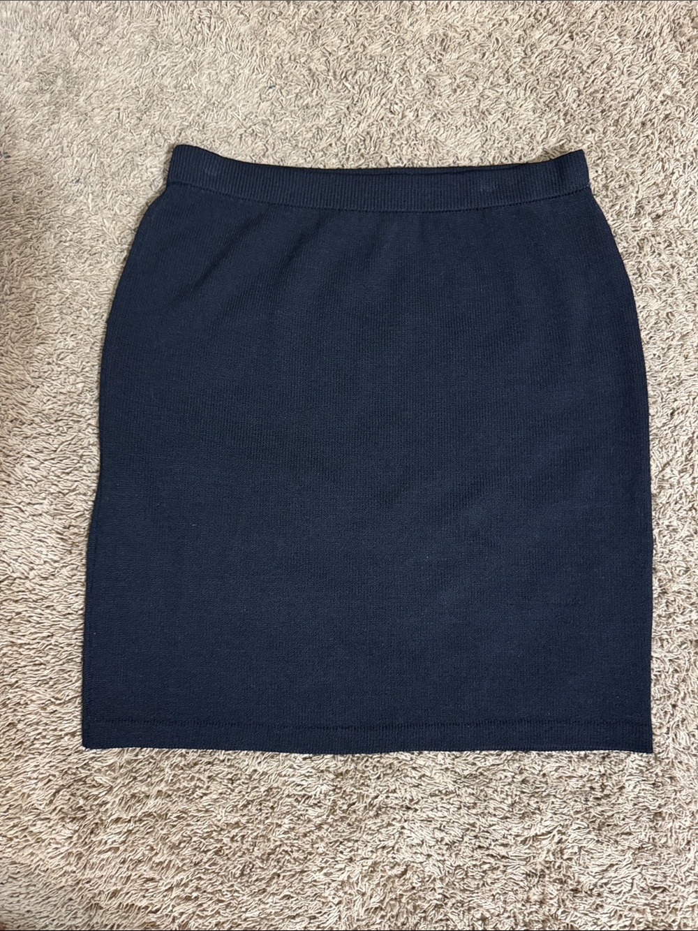 St. John Basics Santana Knit Classic Black Pencil Skirt size 10 Minimalist Chic